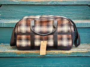 Luggage: Swanndri Wool Overnight Bag (South Town Check)