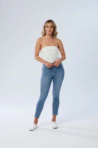 Bottoms: Raunds C Crystal