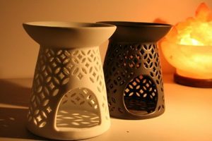 Lattice Oil Burner – White Only – Last two