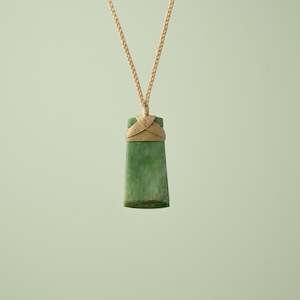 Medium Raukaraka Pounamu Toki Pendant