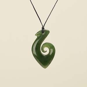 Hei Matau Pendant Kawakawa