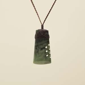 Strength: Notched Toki Inanga Medium Pendant Brown Binding