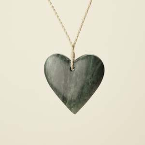 Manawa Heart Kawakawa XL Pounamu Pendant, Tan Binding