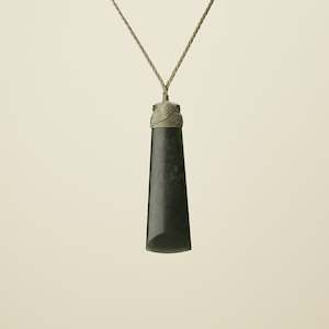 Autumn Sale 10: Large Kawakawa Toki - Khaki Binding, Pounamu Pendant