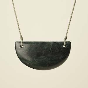 Black Friday 30 Off: Kōuma Breastplate – Kawakawa Pounamu Large Pendant, Khaki Binding