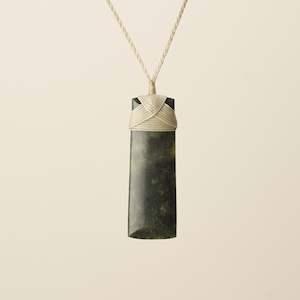 Toki Hapopo Pounamu Large Pendant, Tan Binding