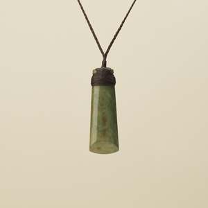 Toki Adze: Medium Large Raukaraka Toki Pounamu Pendant Brown Binding