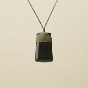 Toki Adze: Medium Large Kawakawa Toki Pounamu Pendant Khaki Binding
