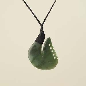 Hei Matau Inanga Greenstone Large, Black Binding