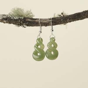 Pikorua Twist: Pikorua Greenstone Drop Earrings