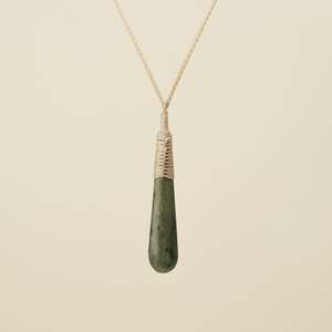 Roimata Teardrop Kawakawa Medium Pendant