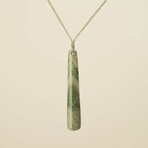Greenstone Roimata Teardrop: Roimata Medium Large Flower Pendant, Tan Binding