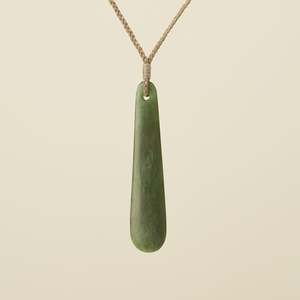 Greenstone Roimata Teardrop: Roimata Matte Medium Kawakawa Pendant, Tan Binding