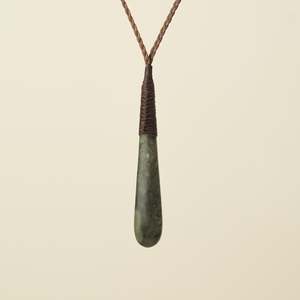 Roimata Teardrop Hapopo Medium Pendant, Brown Binding