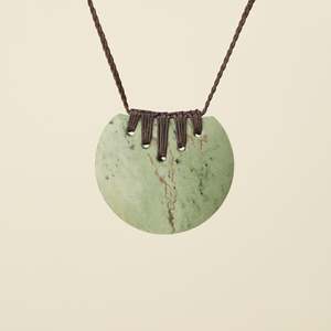 Kōuma Breastplate Kōkopu Pounamu Large Pendant