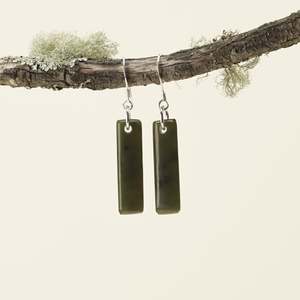 Extra Small Kahurangi Pounamu Earrings 26mm