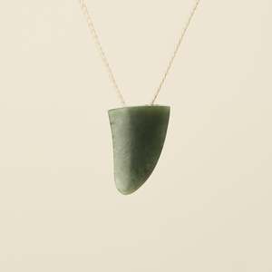 Niho Tooth Inanga Pounamu Small Pendant