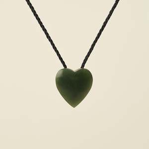 Aroha Love: Manawa Heart Kawakawa Greenstone Small Pendant