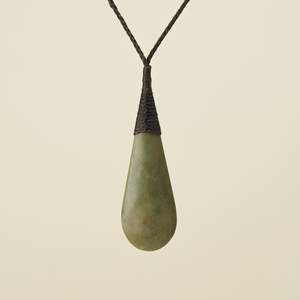Whakamaharatanga Remembrance: Roimata Teardrop Raukaraka Large Pendant