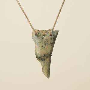 Niho Tooth Pendant: Niho Tooth Raukaraka Pounamu Large Pendant, Tan Binding