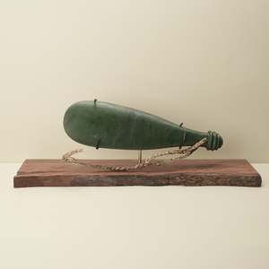 Mere Kawakawa Greenstone XXL Sculpture, Flax Binding