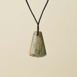 Toki Adze: Toki Raukaraka Matte Medium Pounamu, Black Binding