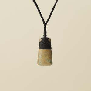 Toki Adze: Toki Raukaraka Matte XS Pounamu, Black Binding