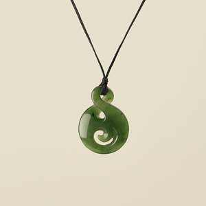 Pikorua Twist: Pikorua Koru Small Greenstone Pendant