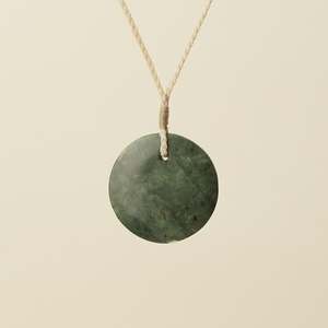 Circle Of Life: Porowhita Circle of Life Hapopo Pounamu Small, Tan Binding