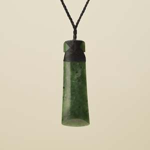 Black Friday 40 Off: XXL Toki Hapopo Pounamu Pendant