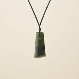 Black Friday 40 Off: Toki Kawakawa Pounamu Small Medium Pendant