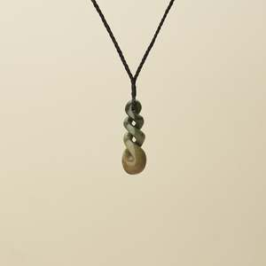 Pikorua Pounamu Triple Medium Pendant