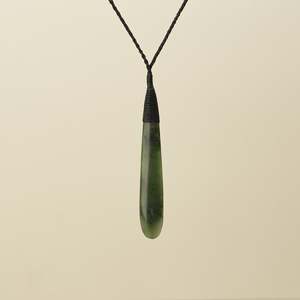 Greenstone Roimata Teardrop: Roimata Large Pounamu Pendant