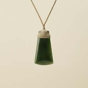 Medium Large Kahurangi Toki Pounamu Pendant Tan Binding