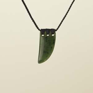 Niho Kahurangi Small Pounamu Pendant