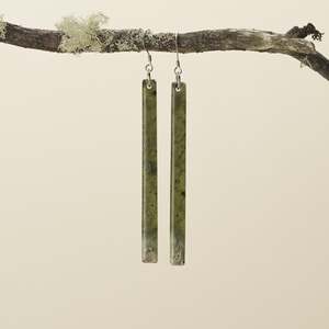 Greenstone Roimata Teardrop: Large Roimata Kahurangi Inanga Pounamu Earrings