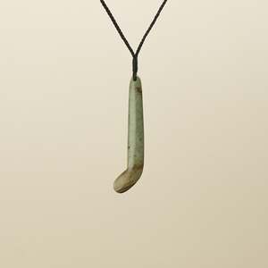 Kapeu Inanga Raukaraka Pounamu Medium Pendant