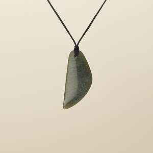 Tangiwai Bowenite Freeform Medium Pounamu Pendant