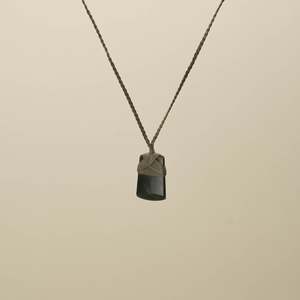 Pendants: Kawakawa XS Toki Pounamu Pendant, Khaki Binding