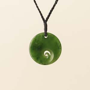 Kawakawa Medium Koru Pounamu Pendant