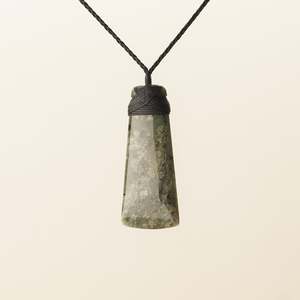 Tuakiritanga Identity: Tangiwai Large Toki Pounamu Pendant