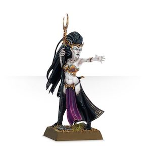 War Games: Age of Sigmar: Sorceress