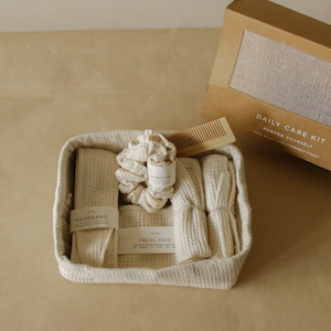 Rembrandt: Akiiko Soft Waffle Daily Care Gift Pack