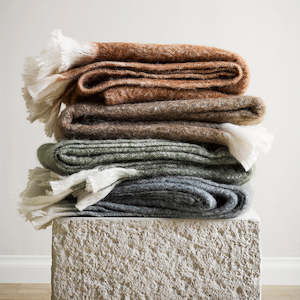 Throws: Sorrento Throw 125x125cm