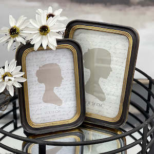 Room Decor: Black/Gold Round Edge Ornate Photo Frame