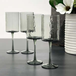 Flynn 4pk Wine Glass Charcoal