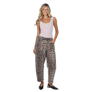 Apparel: Leo Barrel Jeans Leopard