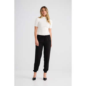 Apparel: Cascade Pant Black