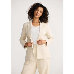 Apparel: Tavira Blazer Natural