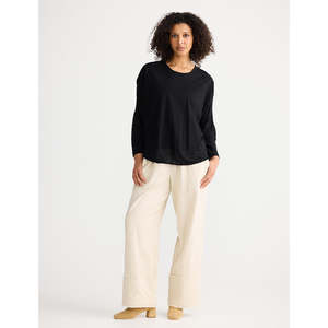 Apparel: Mentana Top Black